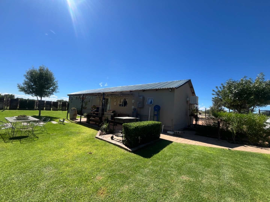 2 Bedroom Property for Sale in Kanoneiland Northern Cape